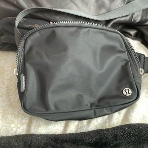 Lululemon belt bag 2L